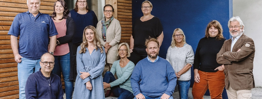 Das Team von AkZ Media im Herbst 2022